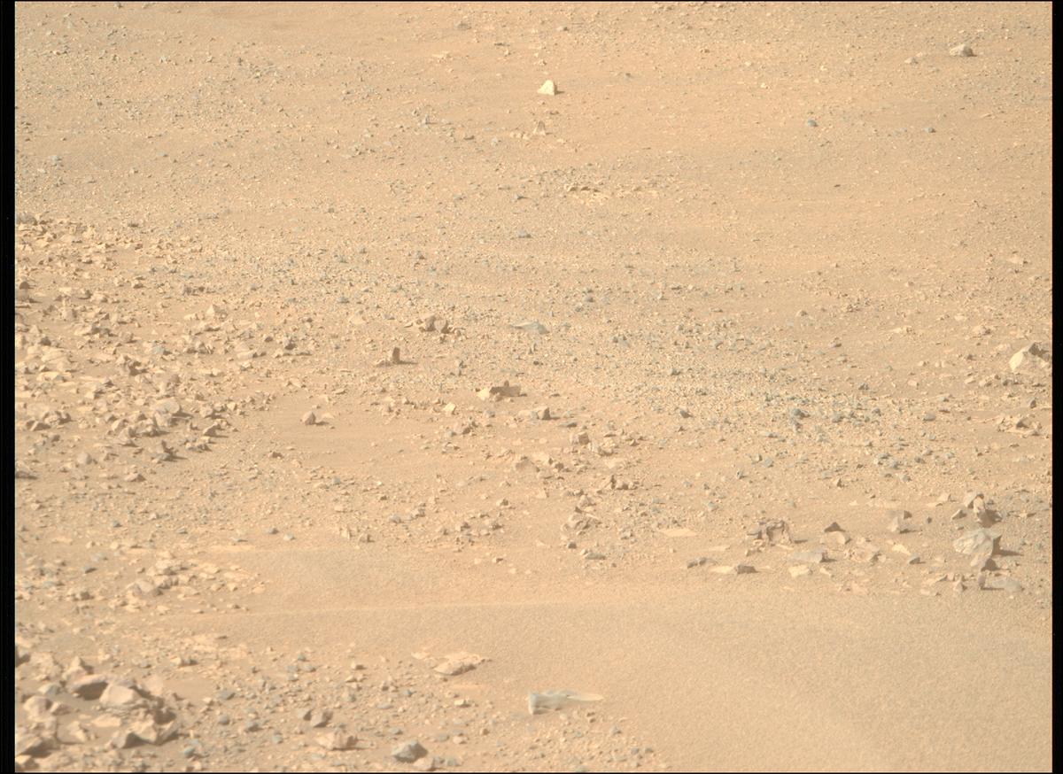 This image was taken by MCZ_RIGHT onboard NASA's Mars rover Perseverance on Sol 1717