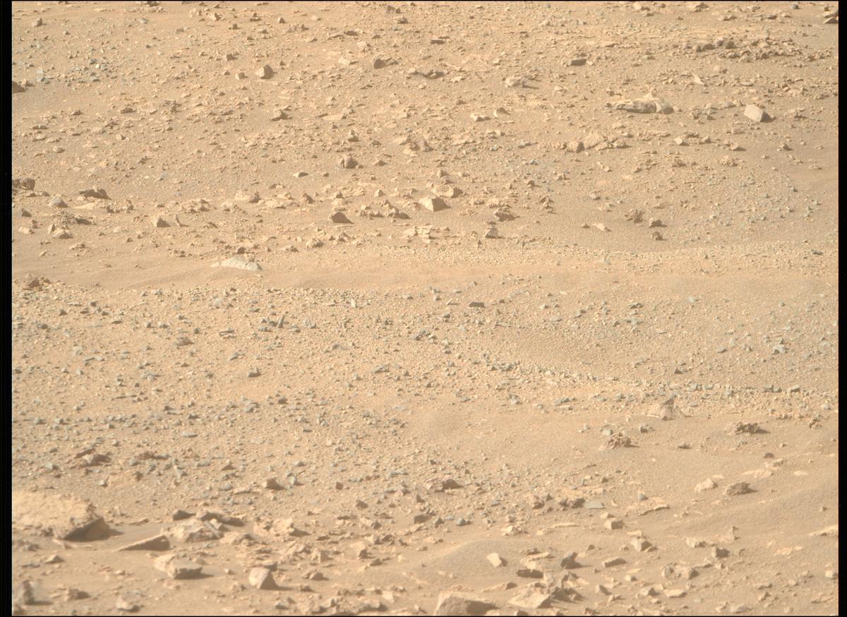 This image was taken by MCZ_RIGHT onboard NASA's Mars rover Perseverance on Sol 1717