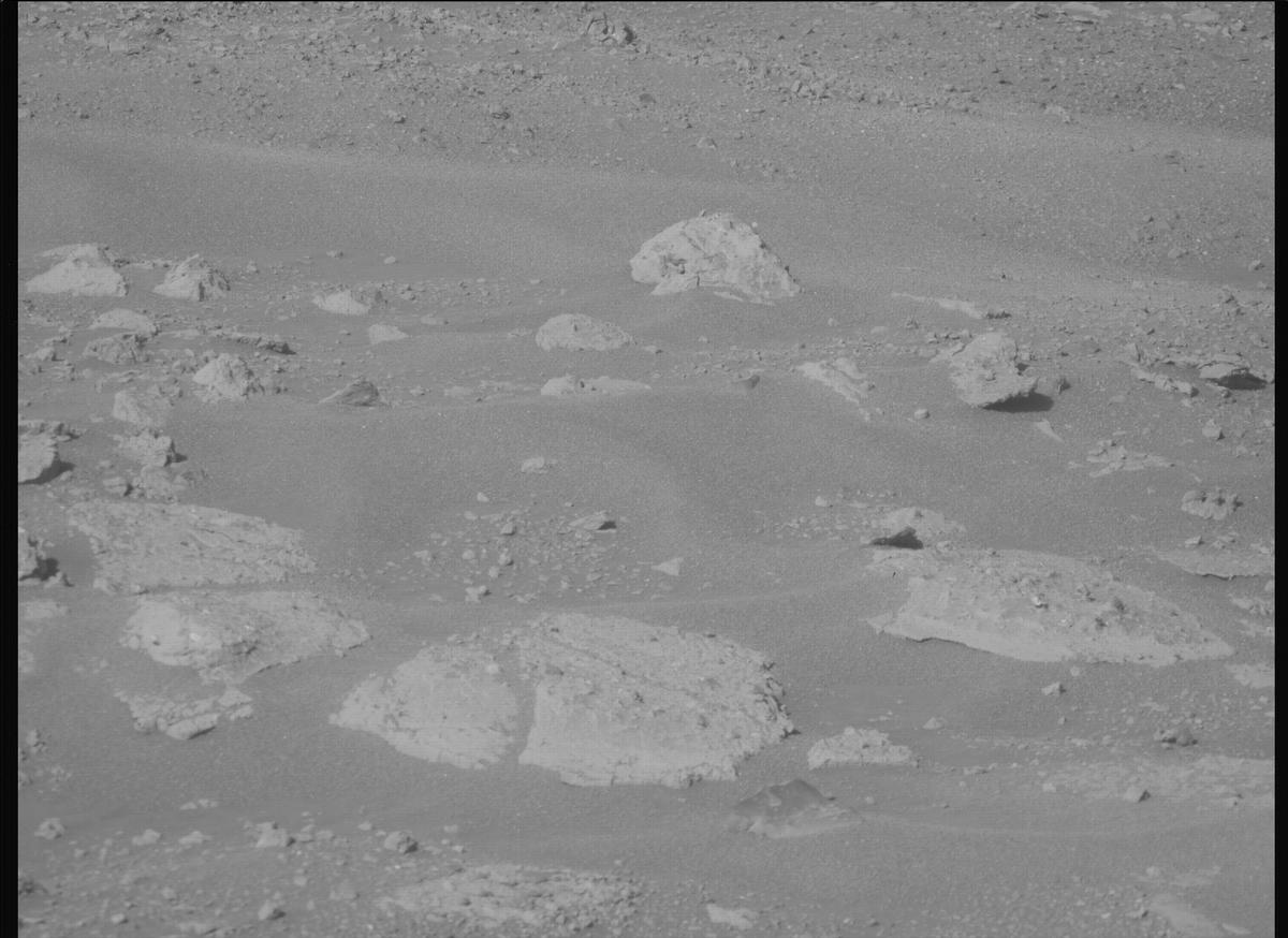 This image was taken by MCZ_RIGHT onboard NASA's Mars rover Perseverance on Sol 1717