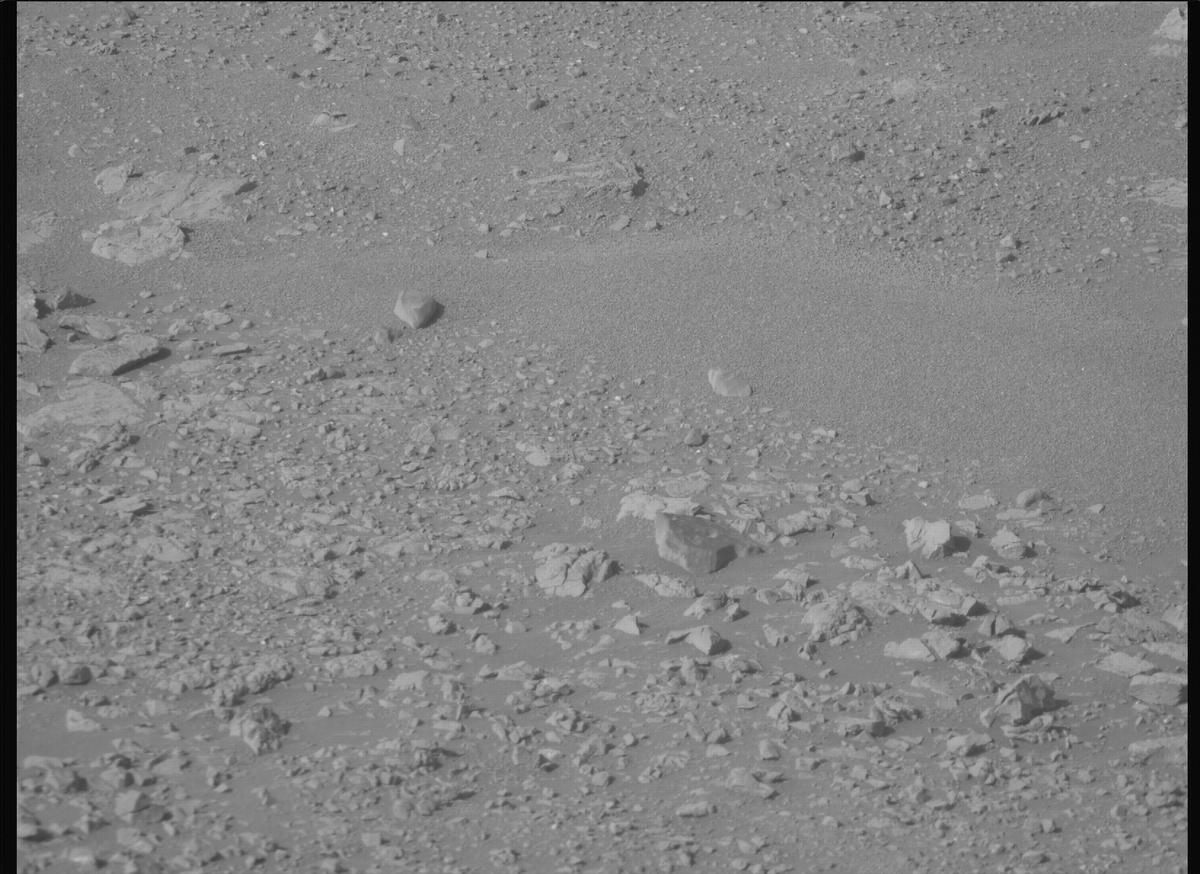 This image was taken by MCZ_RIGHT onboard NASA's Mars rover Perseverance on Sol 1717