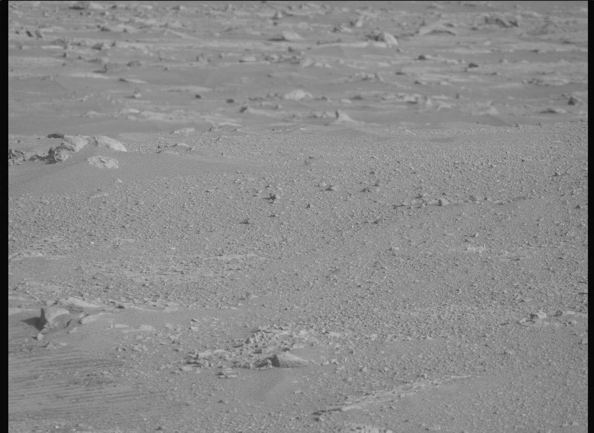 This image was taken by MCZ_RIGHT onboard NASA's Mars rover Perseverance on Sol 1717