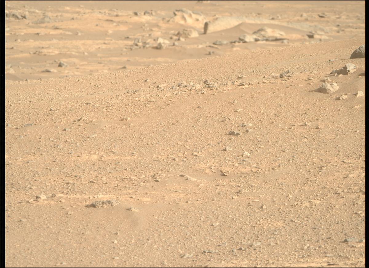 This image was taken by MCZ_RIGHT onboard NASA's Mars rover Perseverance on Sol 1717