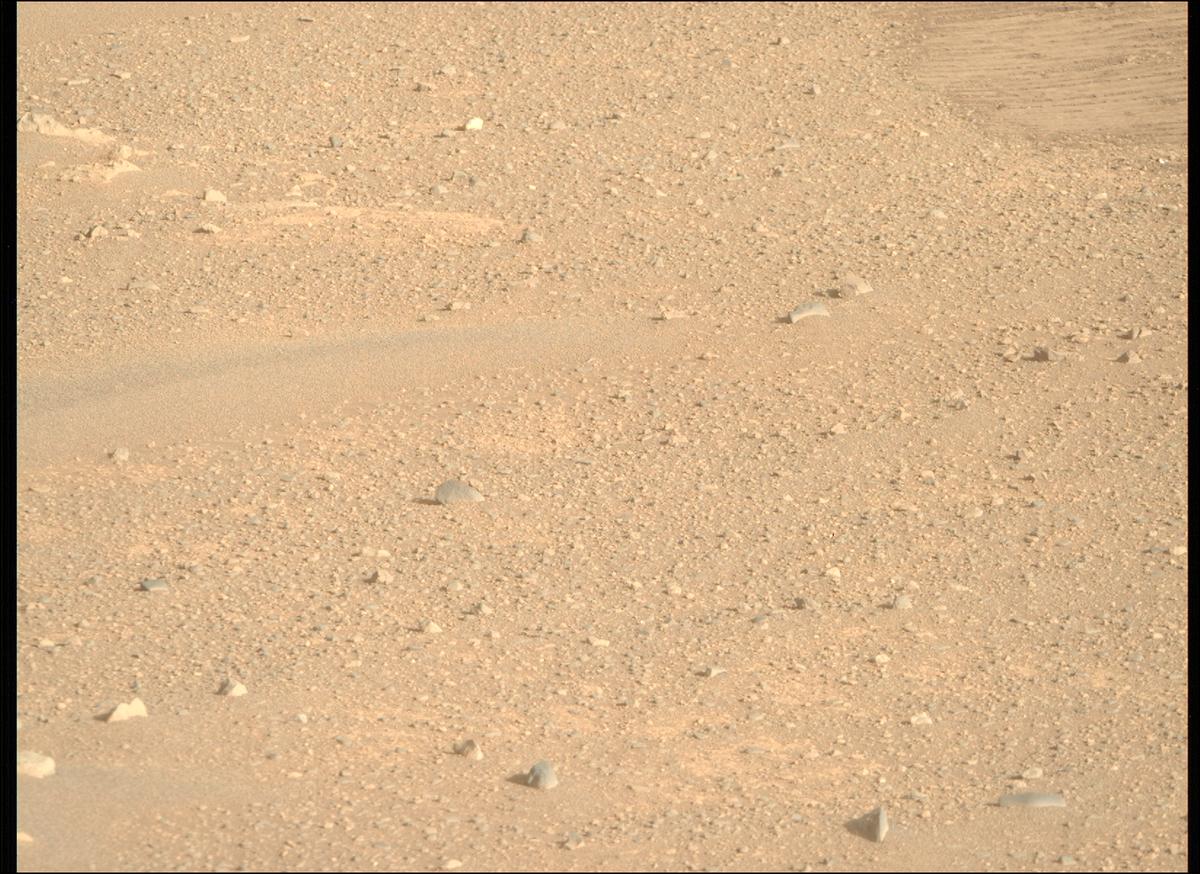This image was taken by MCZ_RIGHT onboard NASA's Mars rover Perseverance on Sol 1717