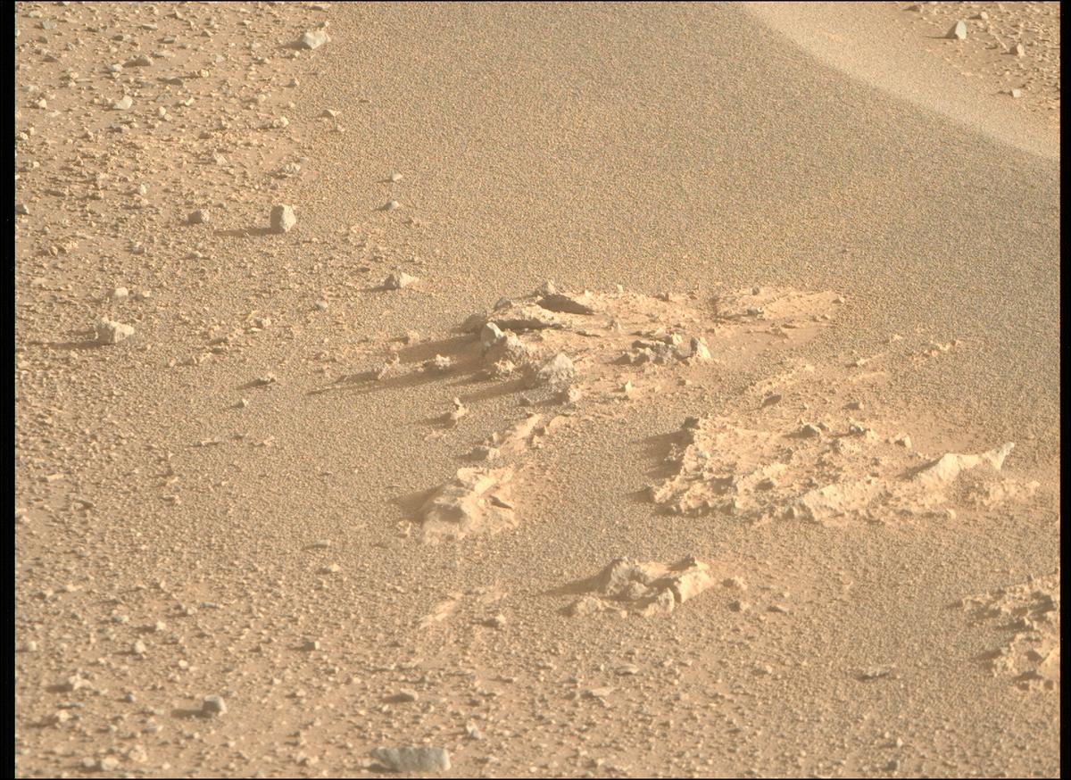 This image was taken by MCZ_RIGHT onboard NASA's Mars rover Perseverance on Sol 1717