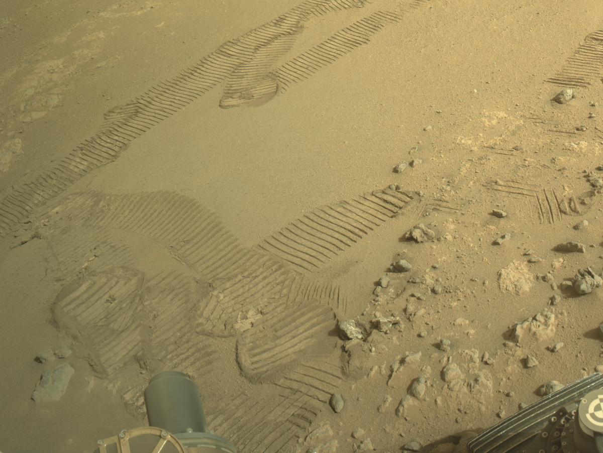 This image was taken by NAVCAM_RIGHT onboard NASA's Mars rover Perseverance on Sol 1758