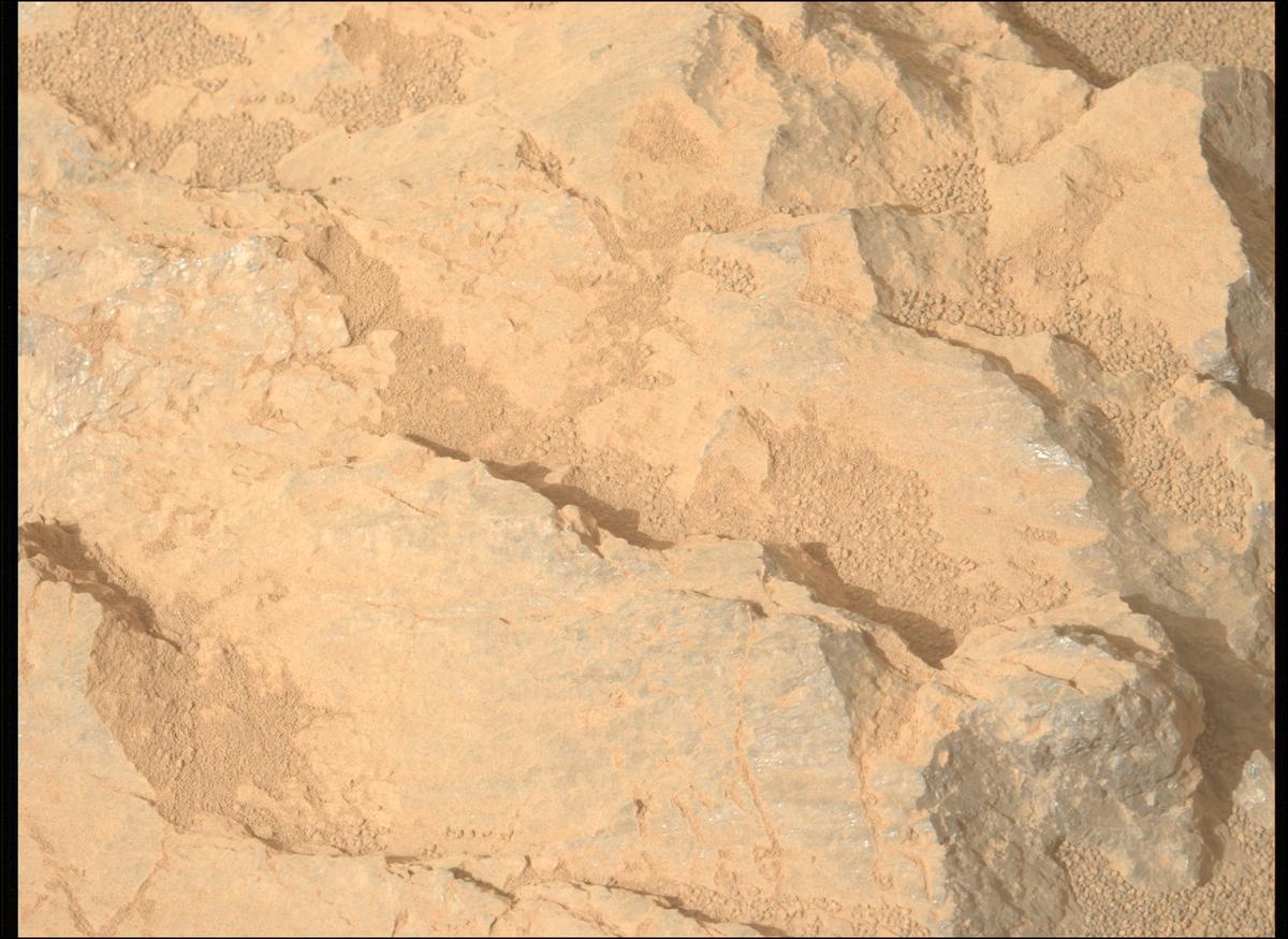 This image was taken by MCZ_LEFT onboard NASA's Mars rover Perseverance on Sol 1758