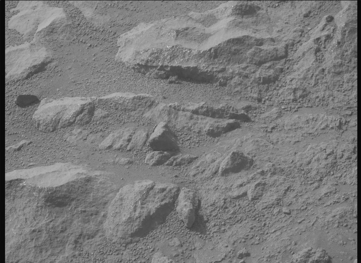 This image was taken by MCZ_RIGHT onboard NASA's Mars rover Perseverance on Sol 1758