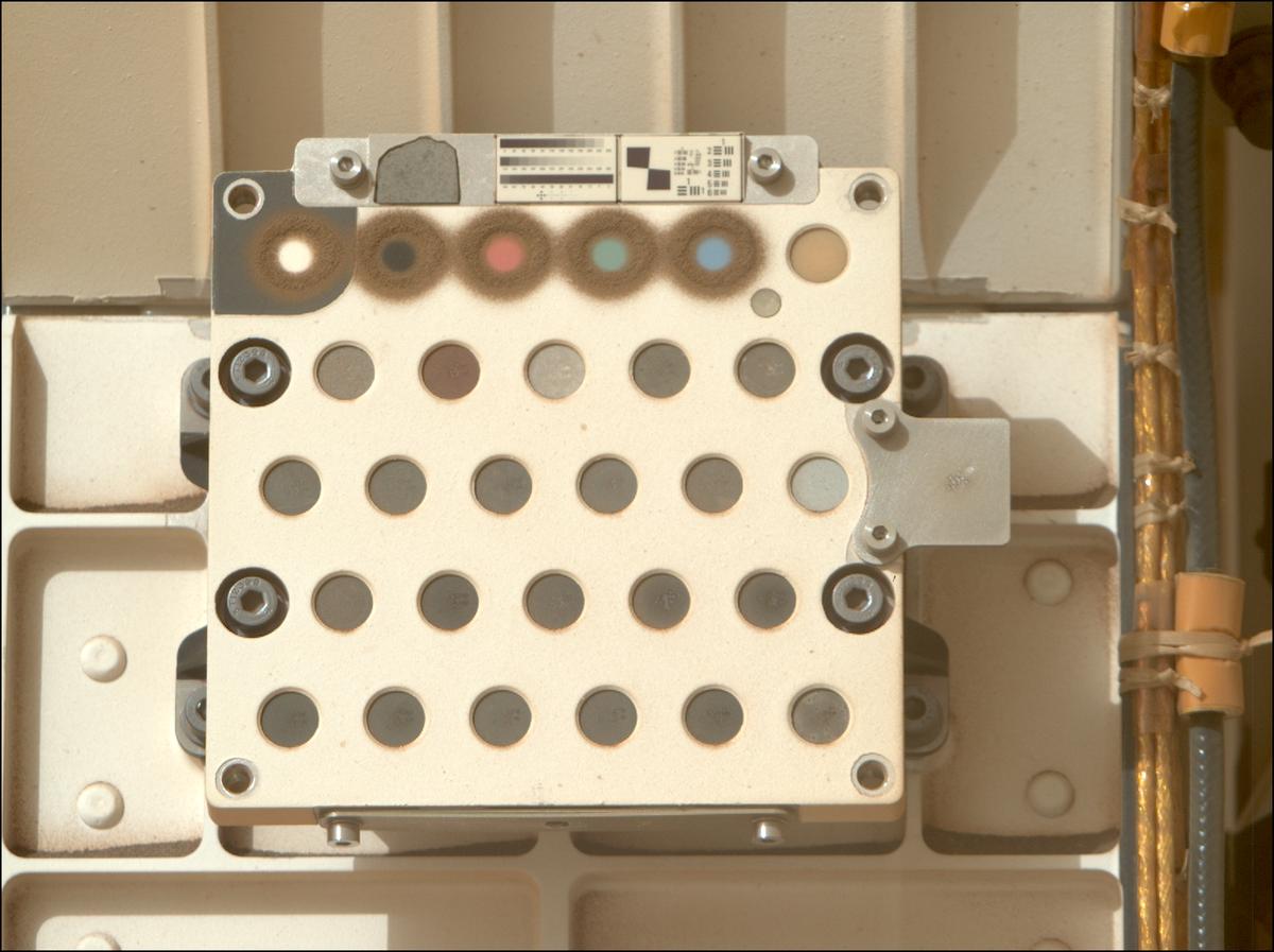 This image was taken by MCZ_RIGHT onboard NASA's Mars rover Perseverance on Sol 1761