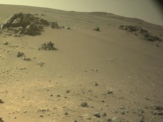 View image taken on Mars, Mars Perseverance Sol 1781: Right Navigation Camera (Navcam)