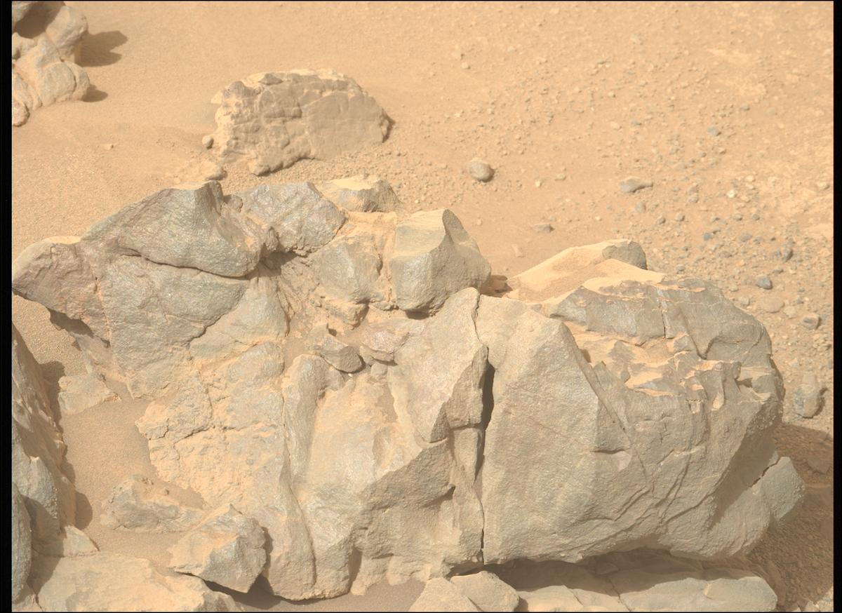 This image was taken by MCZ_LEFT onboard NASA's Mars rover Perseverance on Sol 1783