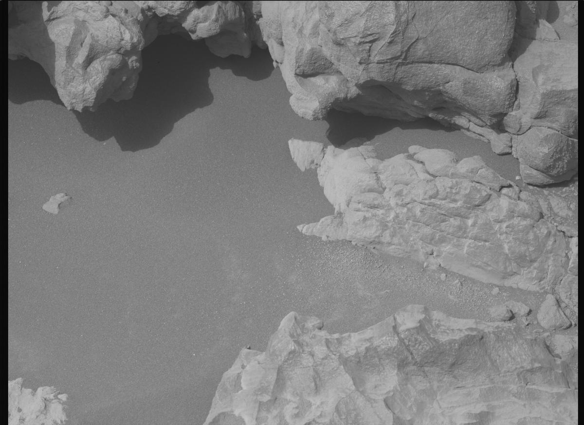 This image was taken by MCZ_LEFT onboard NASA's Mars rover Perseverance on Sol 1783