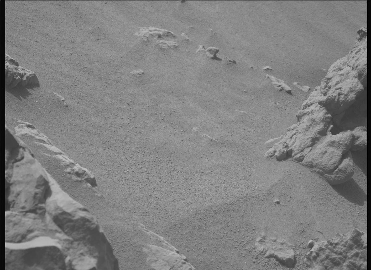 This image was taken by MCZ_LEFT onboard NASA's Mars rover Perseverance on Sol 1787