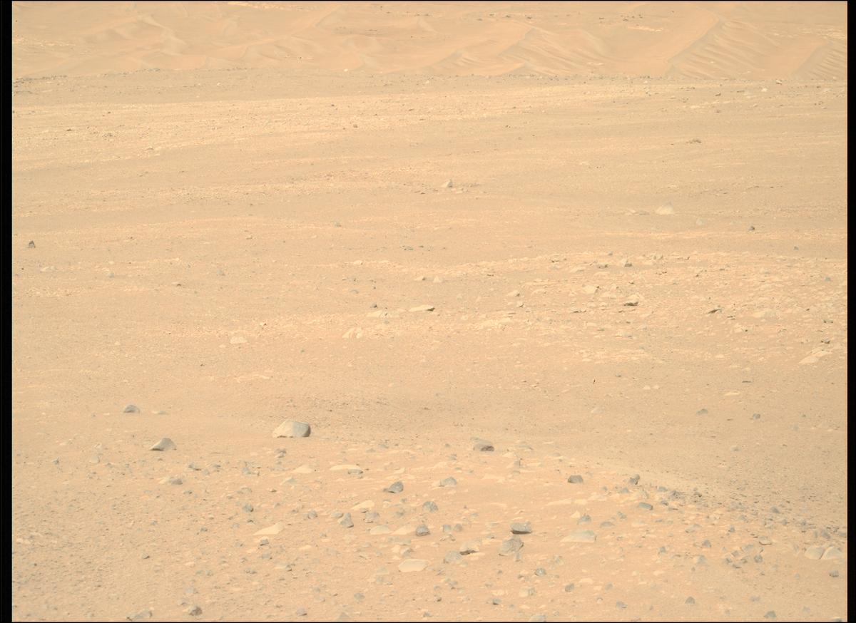 This image was taken by MCZ_RIGHT onboard NASA's Mars rover Perseverance on Sol 1817