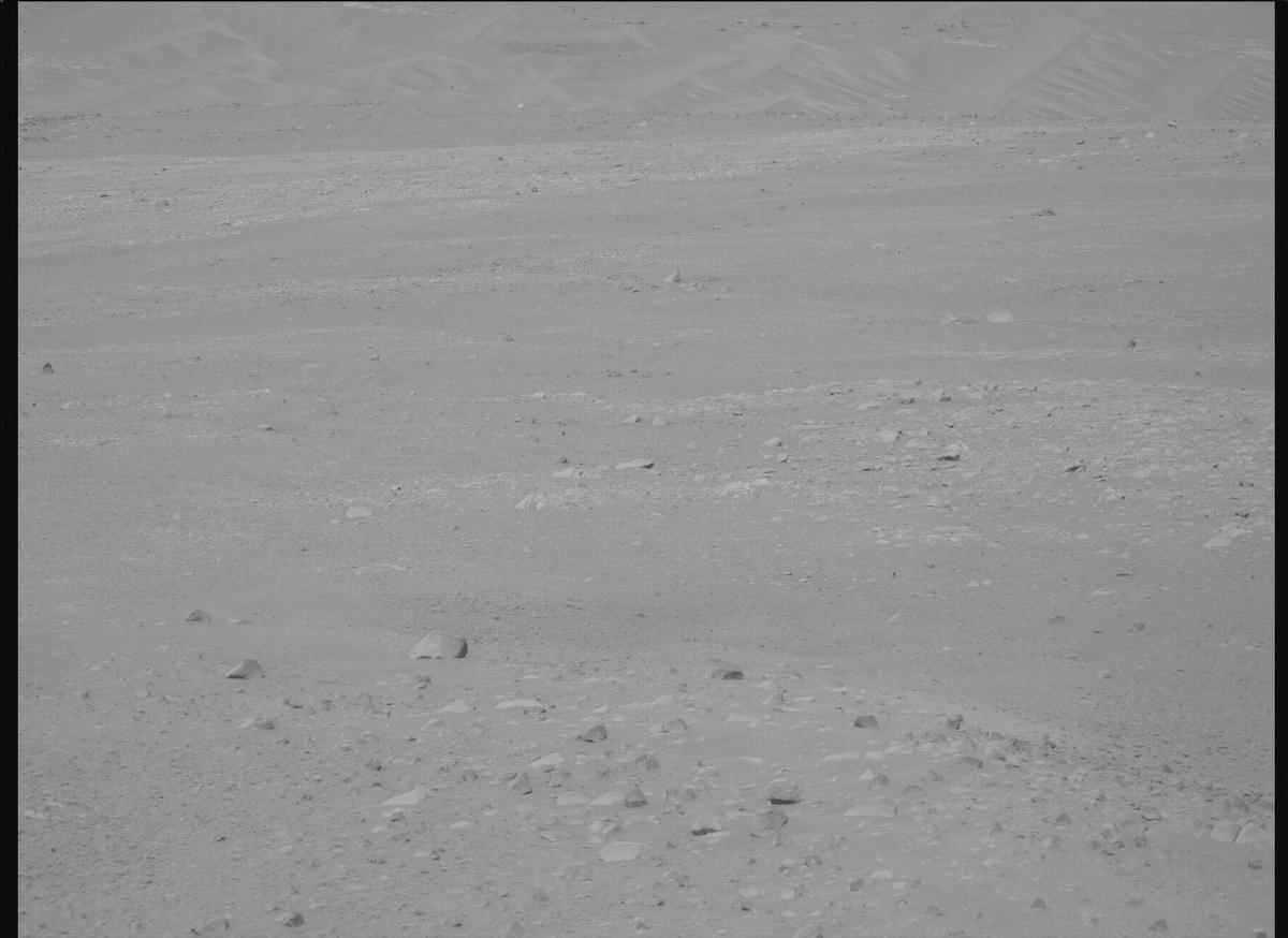 This image was taken by MCZ_RIGHT onboard NASA's Mars rover Perseverance on Sol 1817