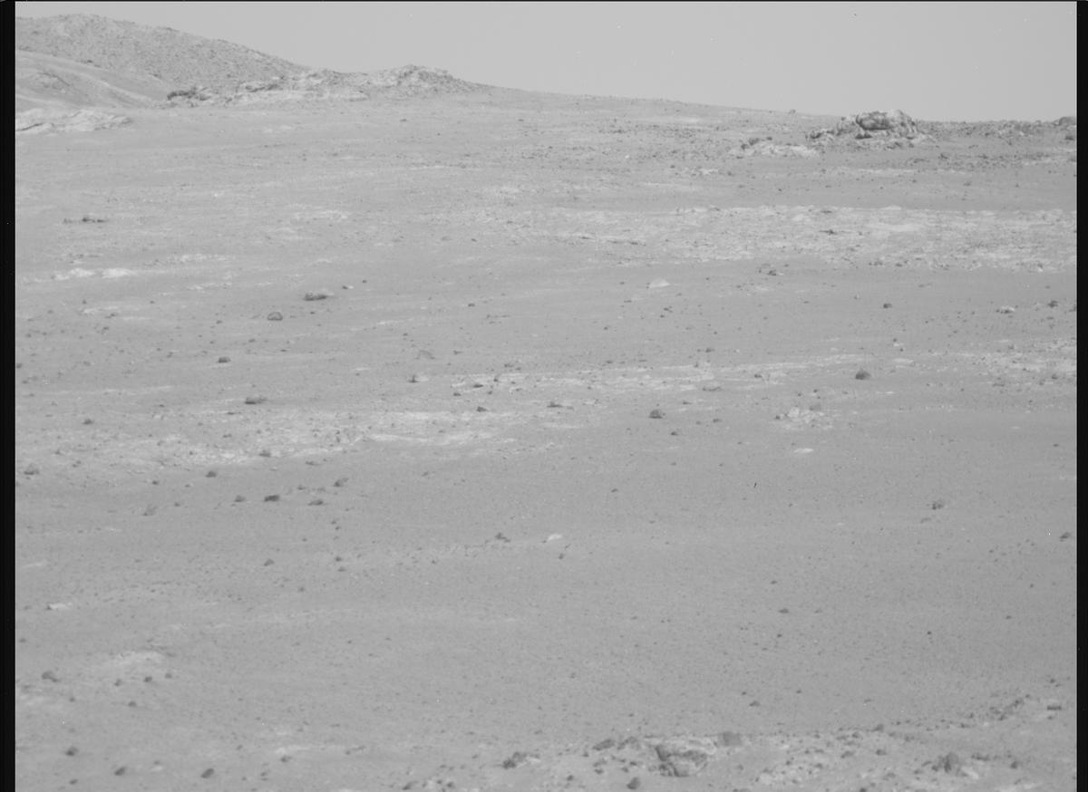 This image was taken by MCZ_RIGHT onboard NASA's Mars rover Perseverance on Sol 1817