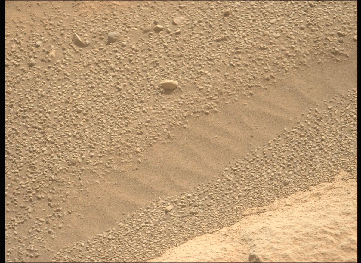This image was taken by MCZ_LEFT onboard NASA's Mars rover Perseverance on Sol 1821