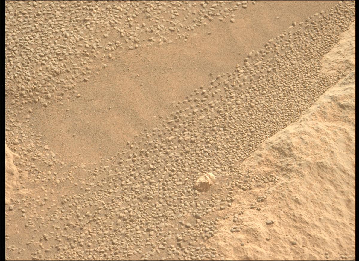 This image was taken by MCZ_LEFT onboard NASA's Mars rover Perseverance on Sol 1821