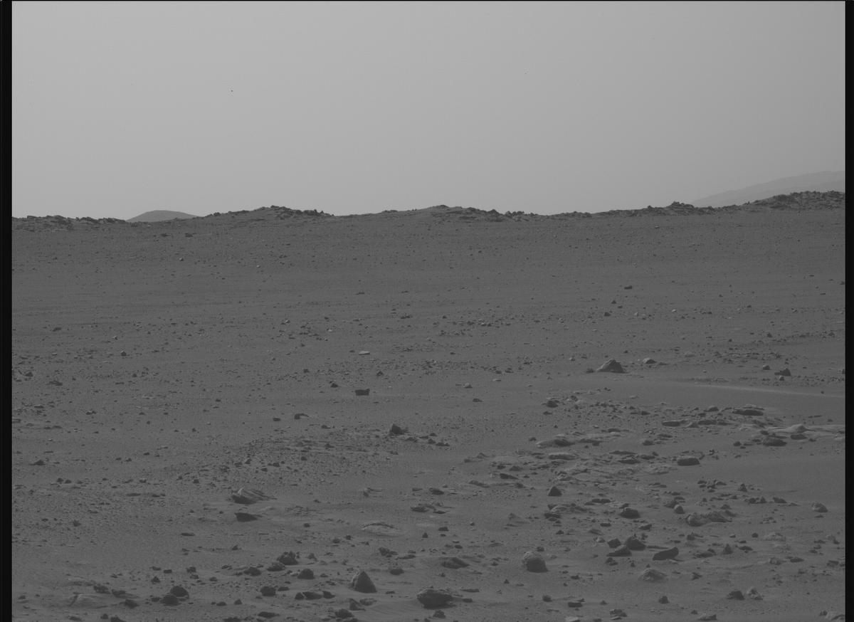 This image was taken by MCZ_LEFT onboard NASA's Mars rover Perseverance on Sol 1823