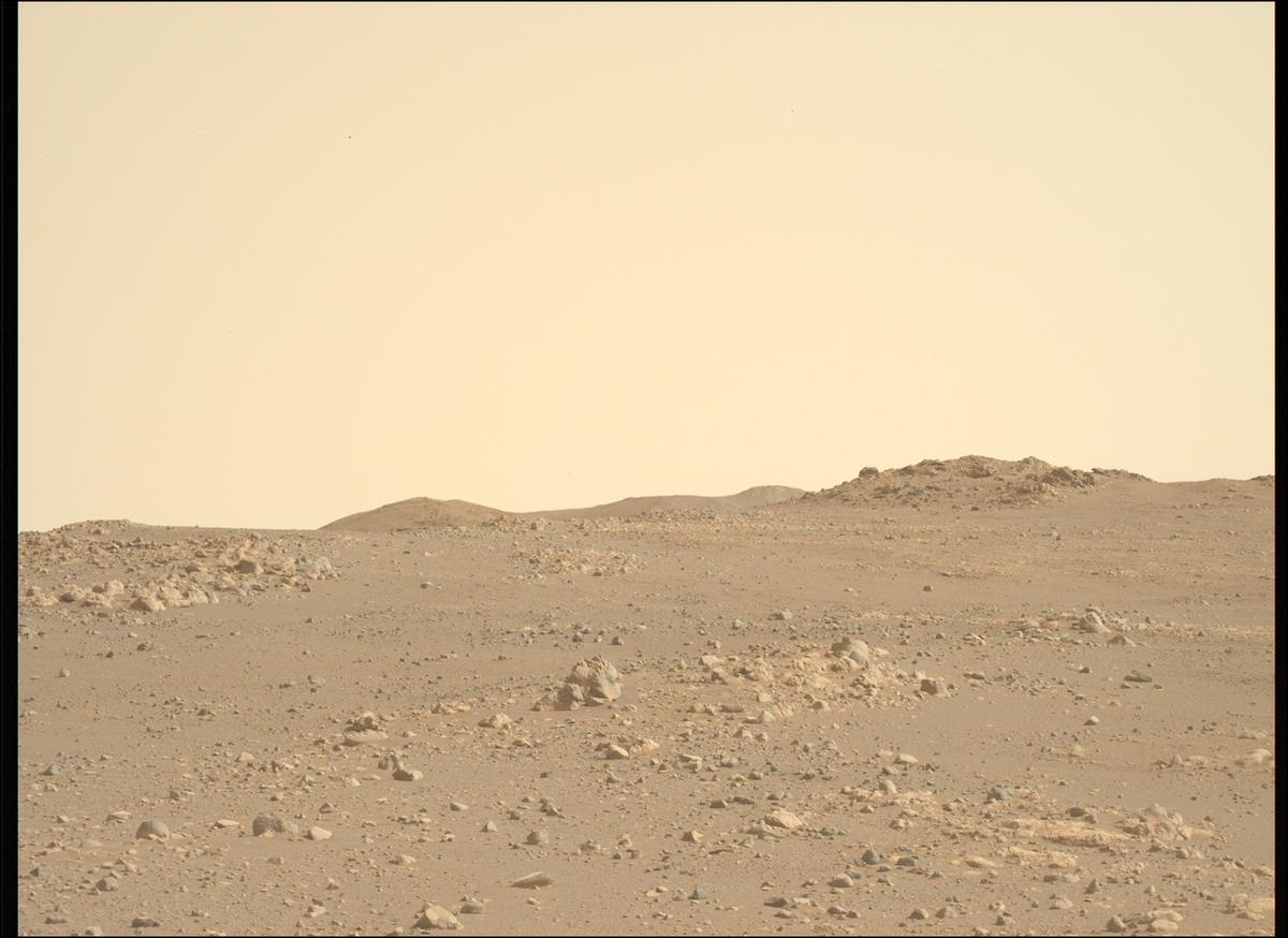 This image was taken by MCZ_LEFT onboard NASA's Mars rover Perseverance on Sol 1823