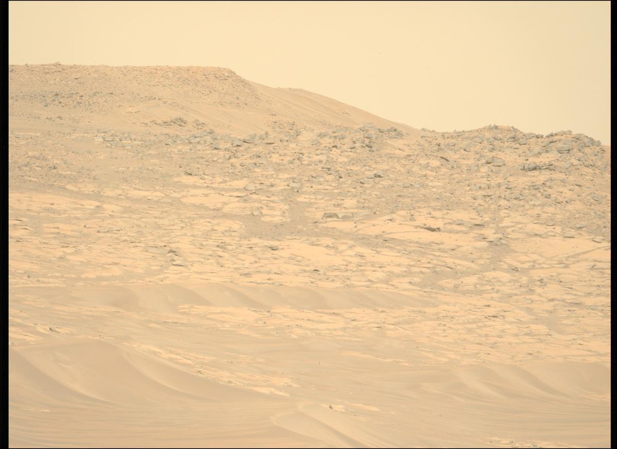 This image was taken by MCZ_LEFT onboard NASA's Mars rover Perseverance on Sol 1825