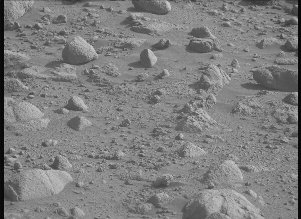 This image was taken by MCZ_LEFT onboard NASA's Mars rover Perseverance on Sol 1841