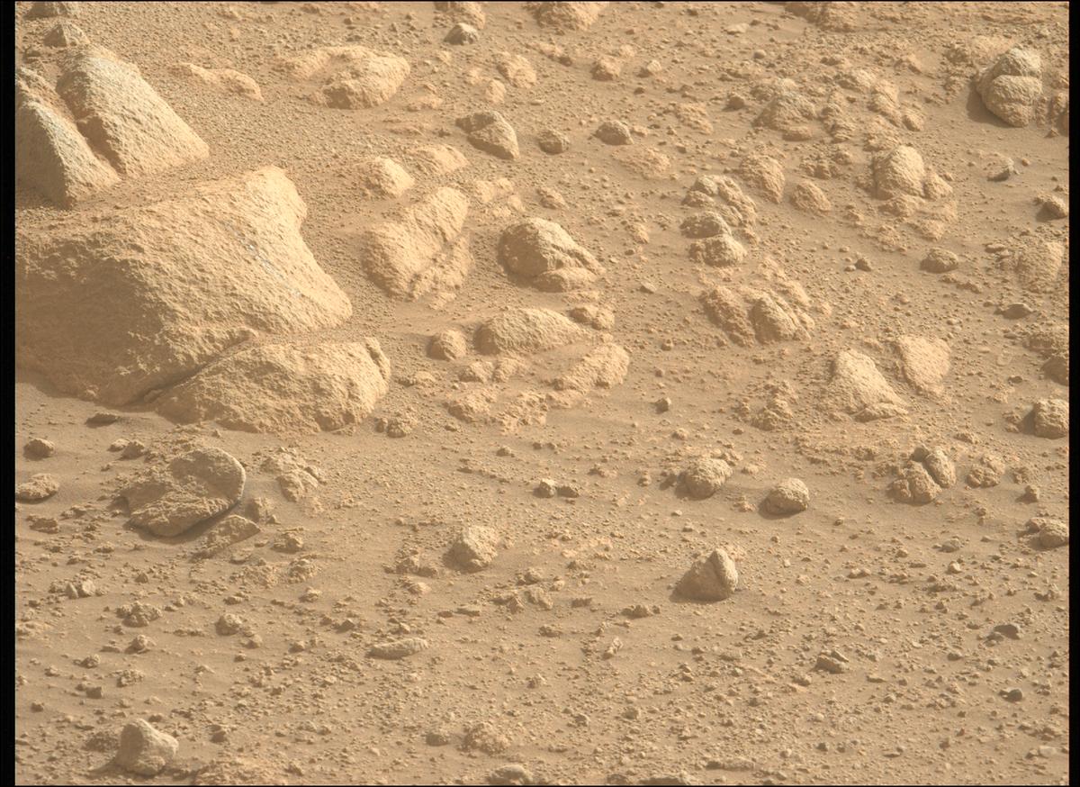 This image was taken by MCZ_LEFT onboard NASA's Mars rover Perseverance on Sol 1841