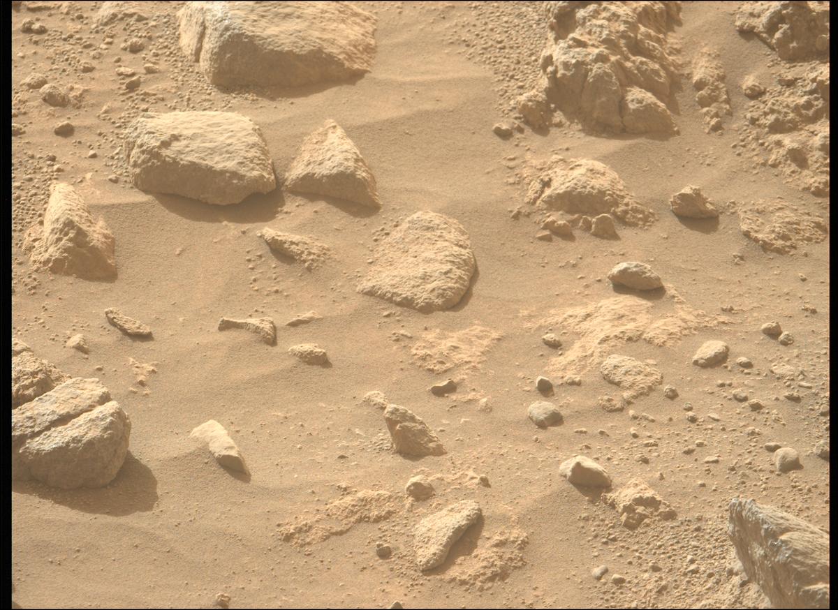 This image was taken by MCZ_LEFT onboard NASA's Mars rover Perseverance on Sol 1844