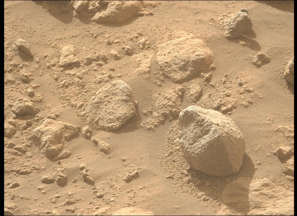 This image was taken by MCZ_LEFT onboard NASA's Mars rover Perseverance on Sol 1844