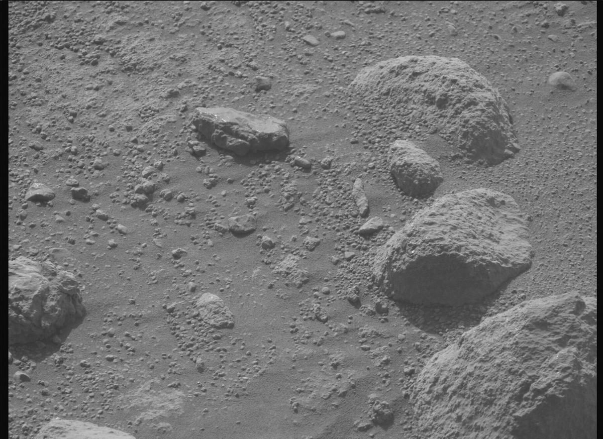 This image was taken by MCZ_LEFT onboard NASA's Mars rover Perseverance on Sol 1844