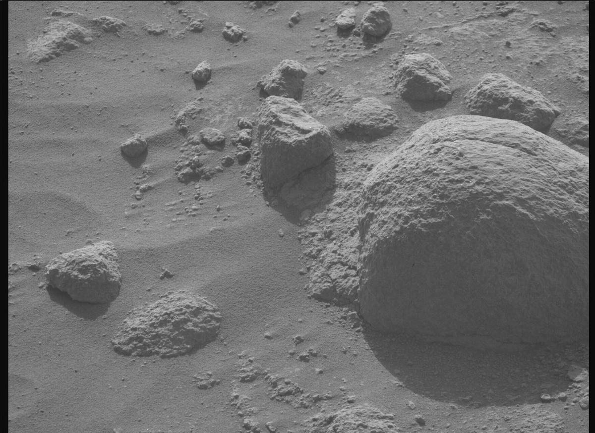 This image was taken by MCZ_RIGHT onboard NASA's Mars rover Perseverance on Sol 1844