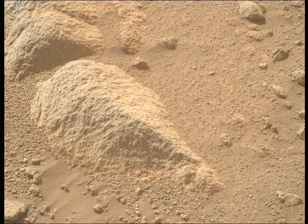 This image was taken by MCZ_RIGHT onboard NASA's Mars rover Perseverance on Sol 1844