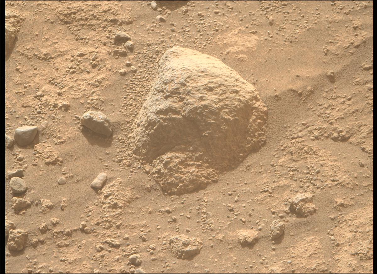 This image was taken by MCZ_RIGHT onboard NASA's Mars rover Perseverance on Sol 1844