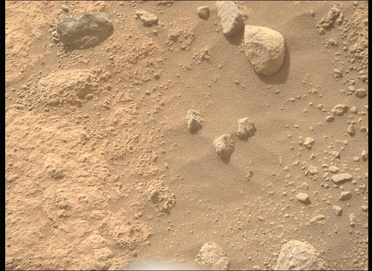 This image was taken by MCZ_RIGHT onboard NASA's Mars rover Perseverance on Sol 1844