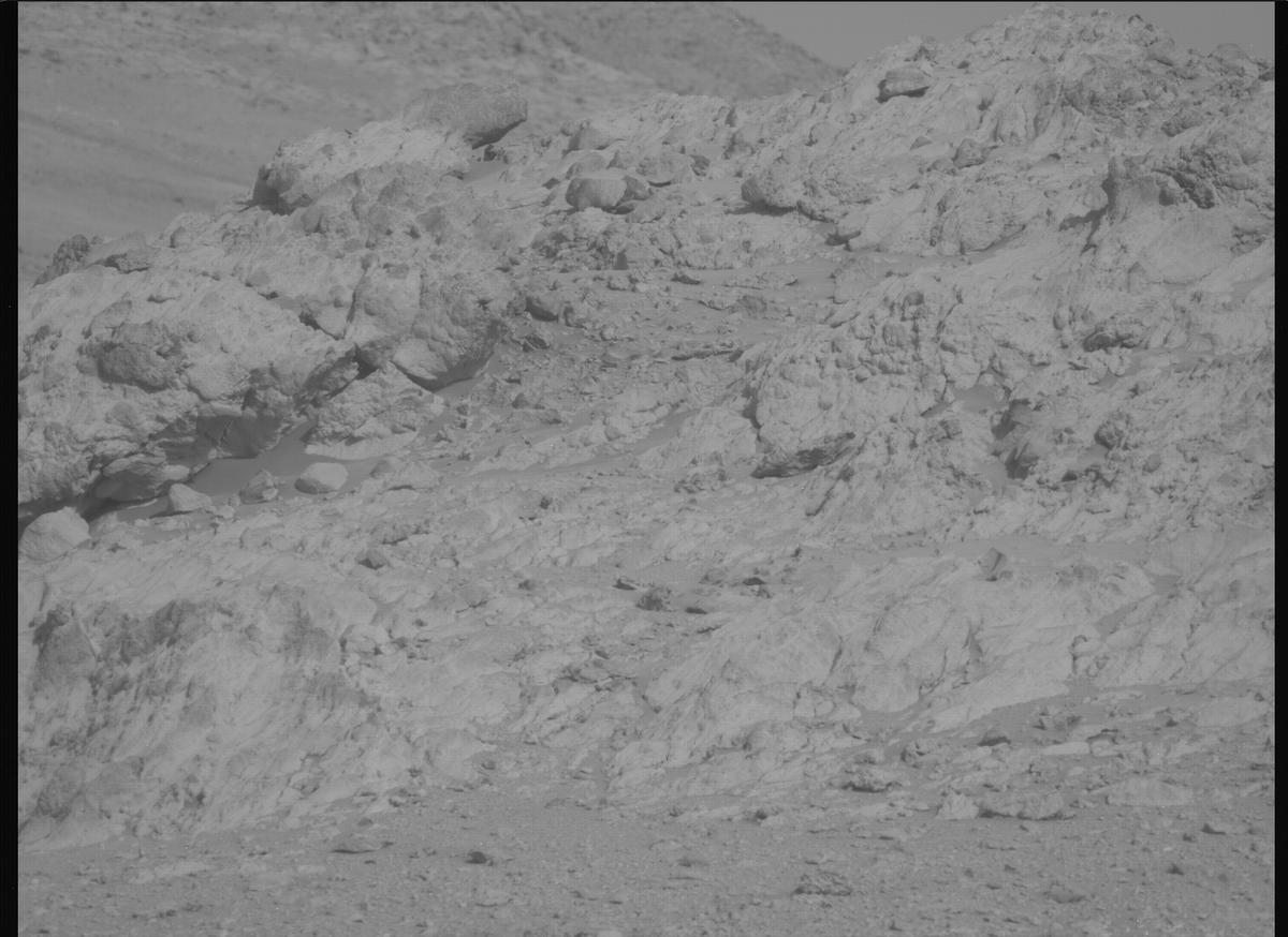 This image was taken by MCZ_LEFT onboard NASA's Mars rover Perseverance on Sol 1865