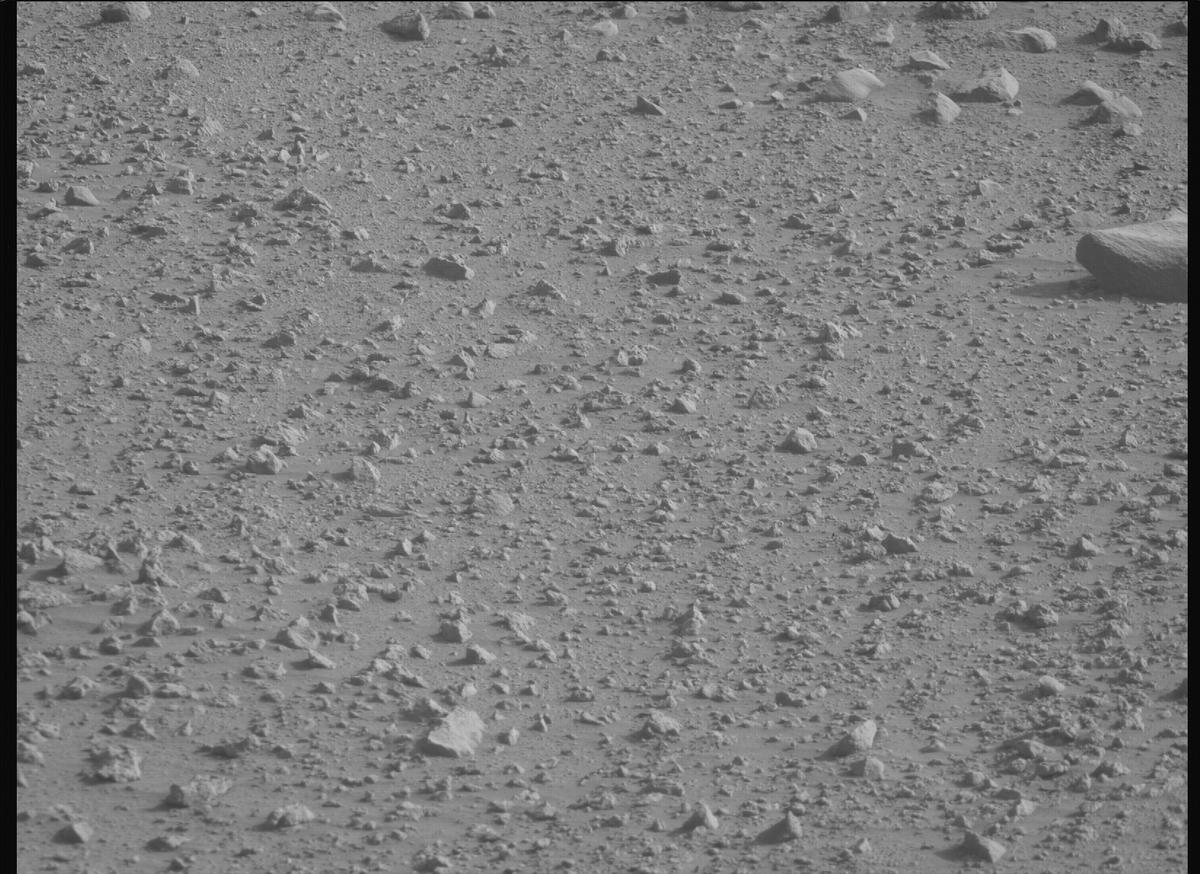 This image was taken by MCZ_RIGHT onboard NASA's Mars rover Perseverance on Sol 1865