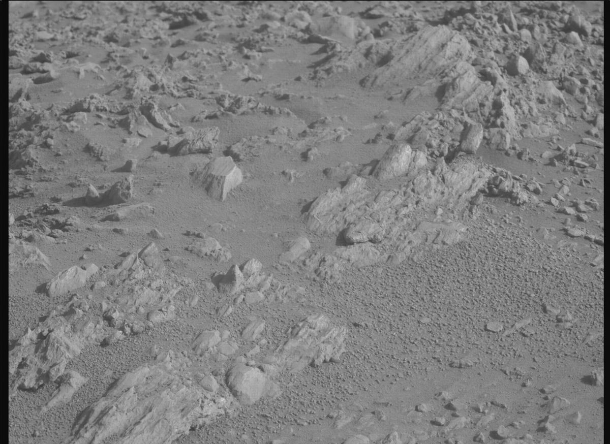 This image was taken by MCZ_LEFT onboard NASA's Mars rover Perseverance on Sol 1868