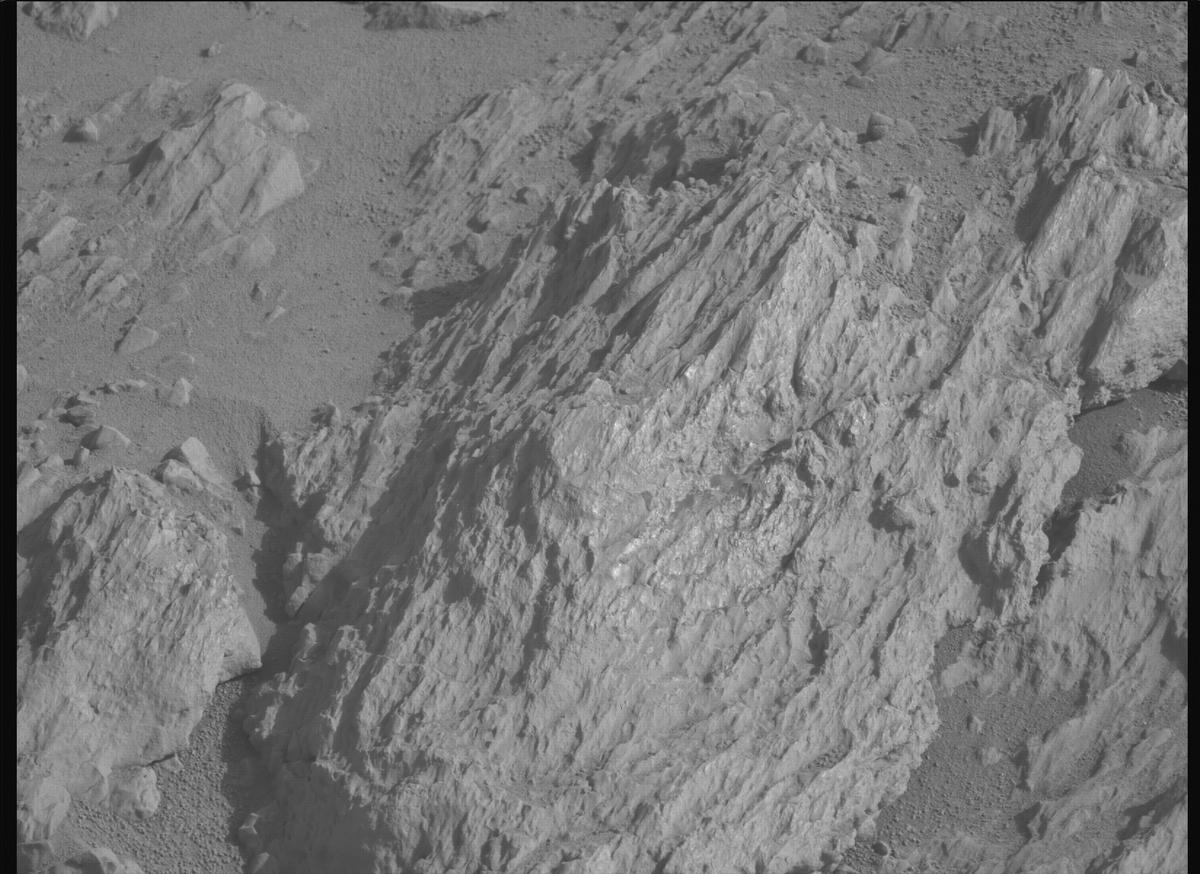 This image was taken by MCZ_LEFT onboard NASA's Mars rover Perseverance on Sol 1868