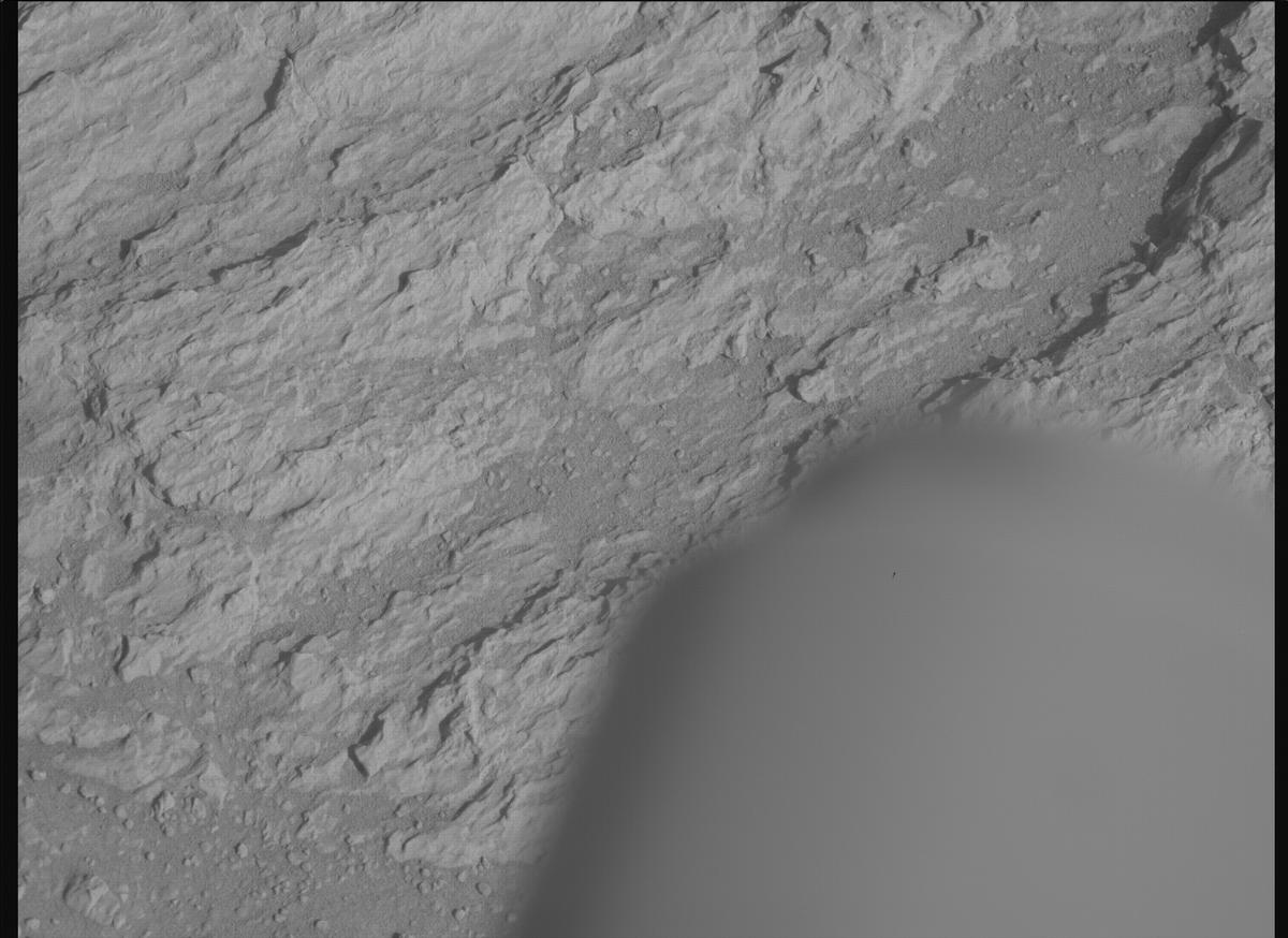 This image was taken by MCZ_RIGHT onboard NASA's Mars rover Perseverance on Sol 1868