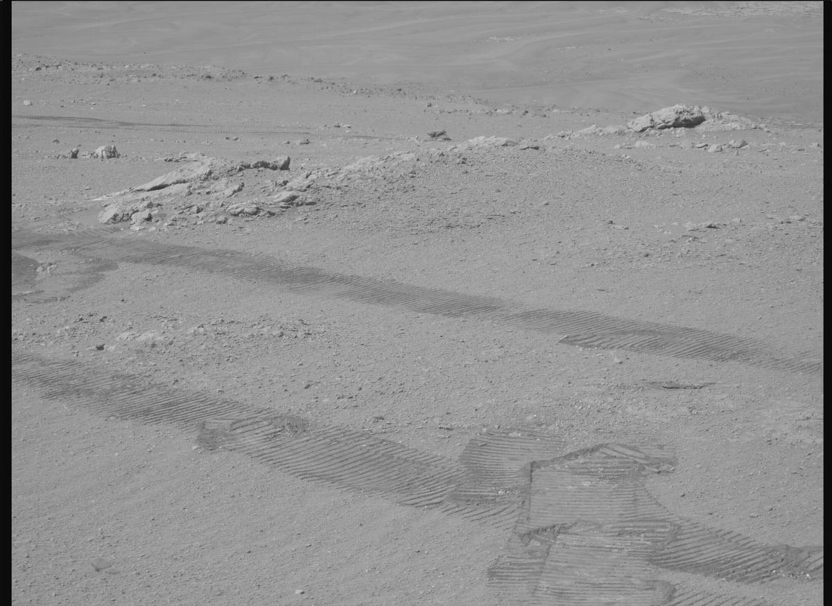 This image was taken by MCZ_LEFT onboard NASA's Mars rover Perseverance on Sol 1879