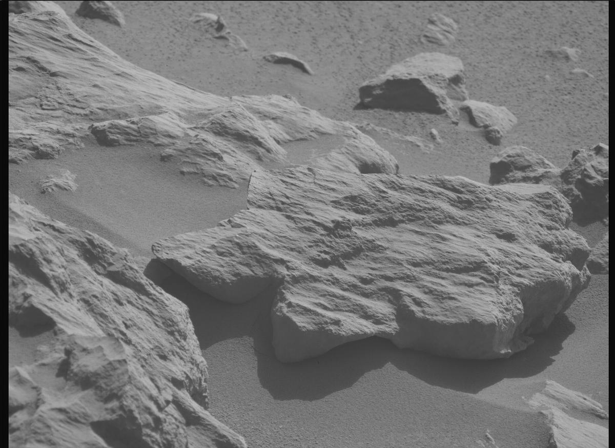 This image was taken by MCZ_LEFT onboard NASA's Mars rover Perseverance on Sol 1879