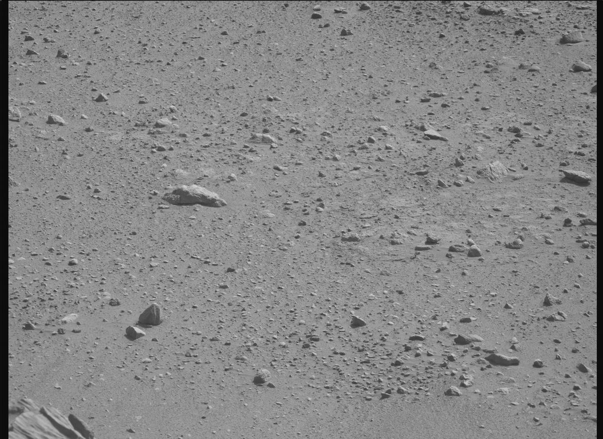 This image was taken by MCZ_RIGHT onboard NASA's Mars rover Perseverance on Sol 1879