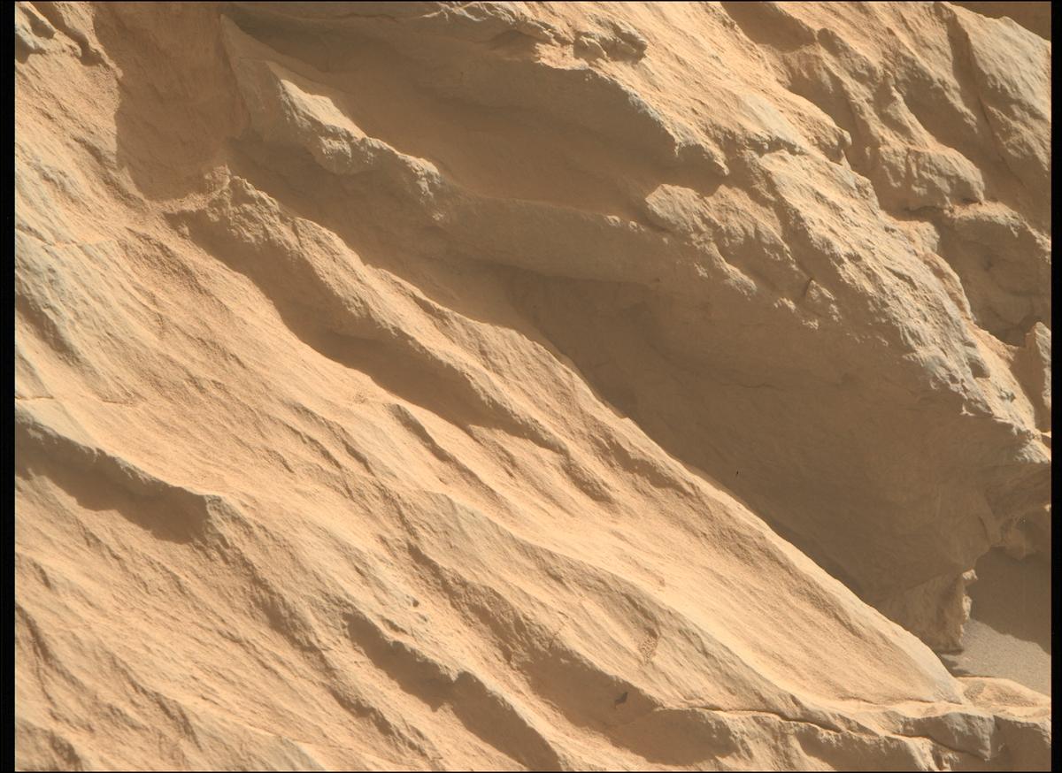 This image was taken by MCZ_RIGHT onboard NASA's Mars rover Perseverance on Sol 1879