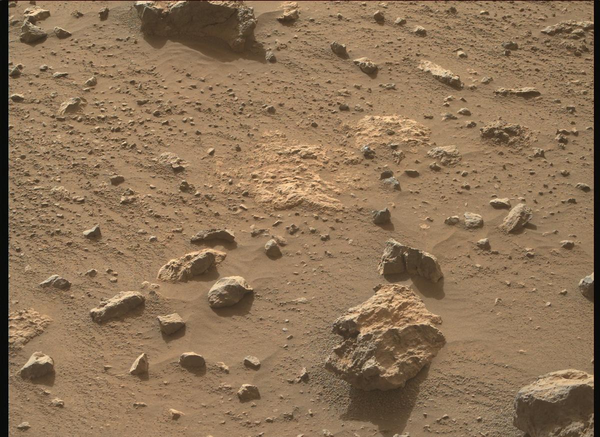 This image was taken by MCZ_RIGHT onboard NASA's Mars rover Perseverance on Sol 1881