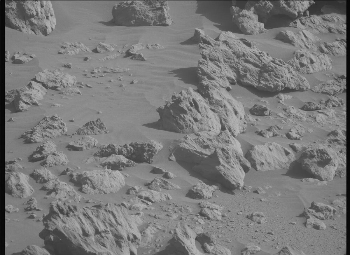 This image was taken by MCZ_LEFT onboard NASA's Mars rover Perseverance on Sol 1882