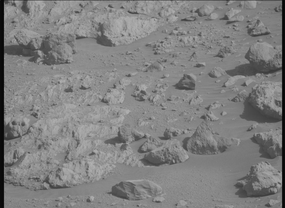 This image was taken by MCZ_RIGHT onboard NASA's Mars rover Perseverance on Sol 1882