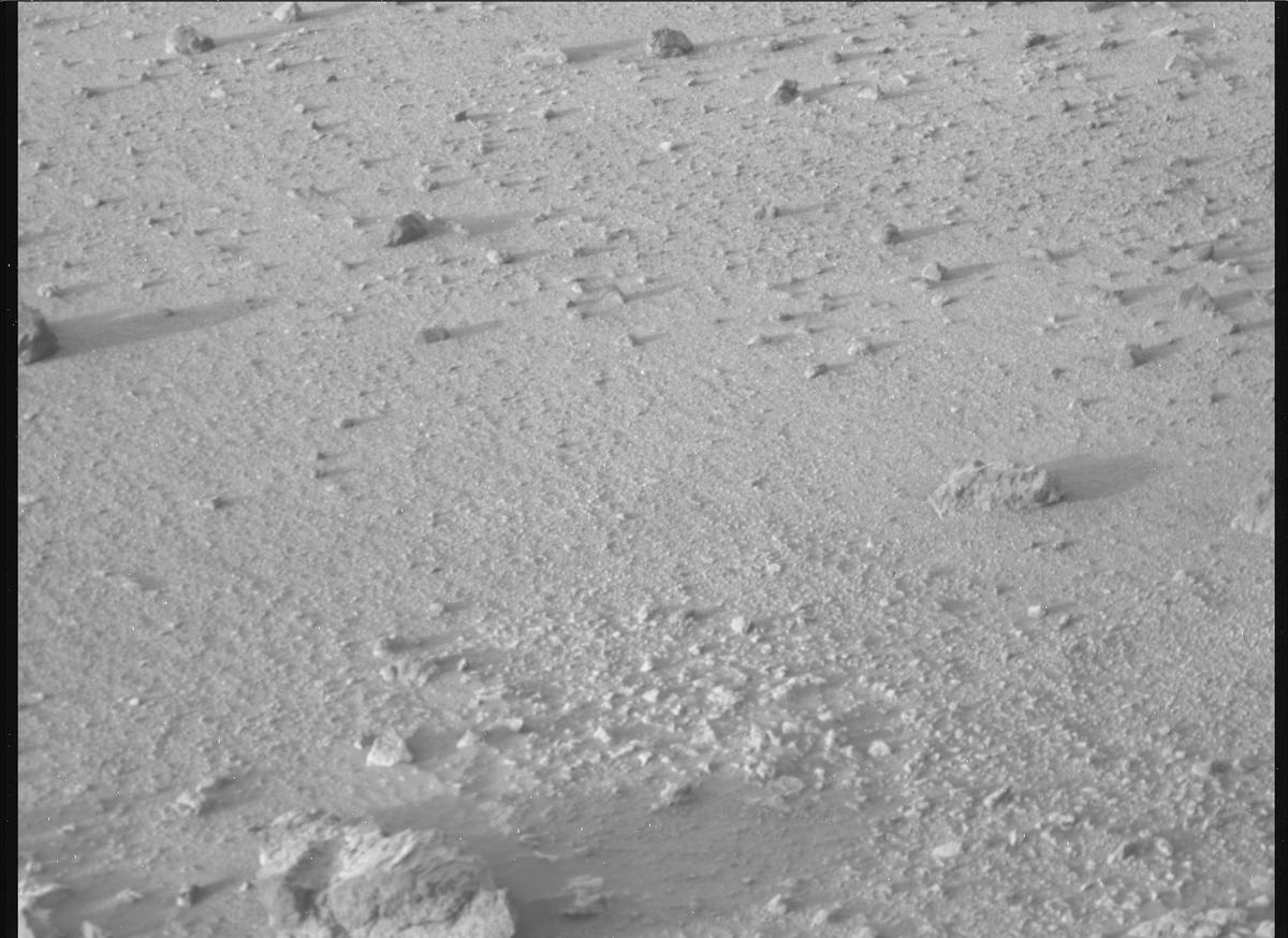 This image was taken by MCZ_RIGHT onboard NASA's Mars rover Perseverance on Sol 1882