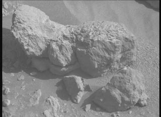 View image taken on Mars, Mars Perseverance Sol 1886: Right Mastcam-Z Camera