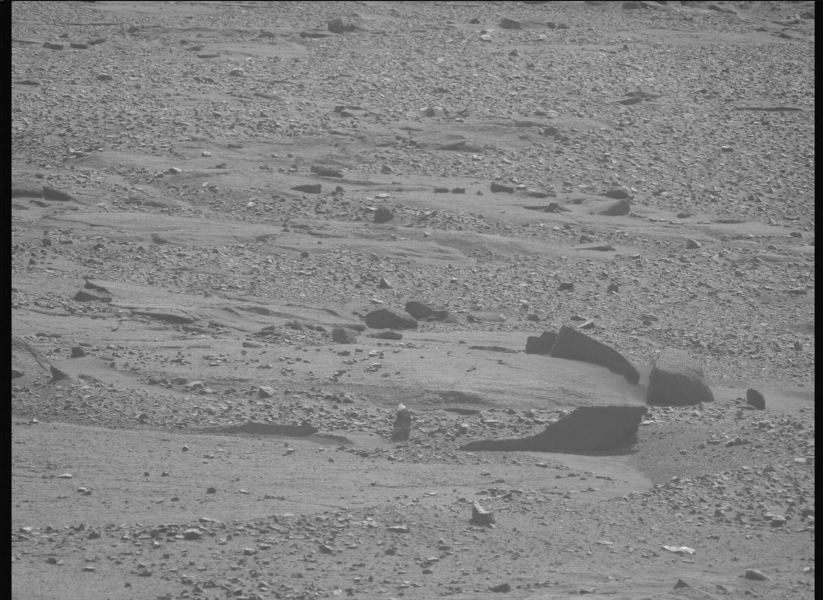 This image was taken by MCZ_LEFT onboard NASA's Mars rover Perseverance on Sol 1892