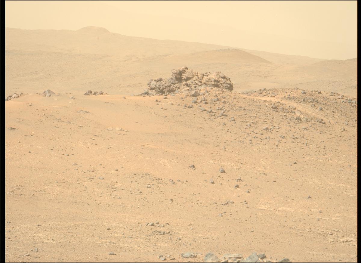 This image was taken by MCZ_LEFT onboard NASA's Mars rover Perseverance on Sol 1900
