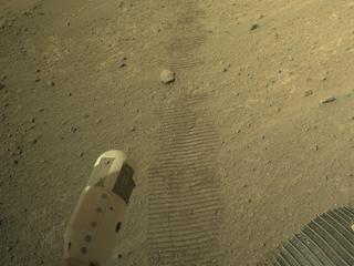 View image taken on Mars, Mars Perseverance Sol 1904: Right Navigation Camera (Navcam)
